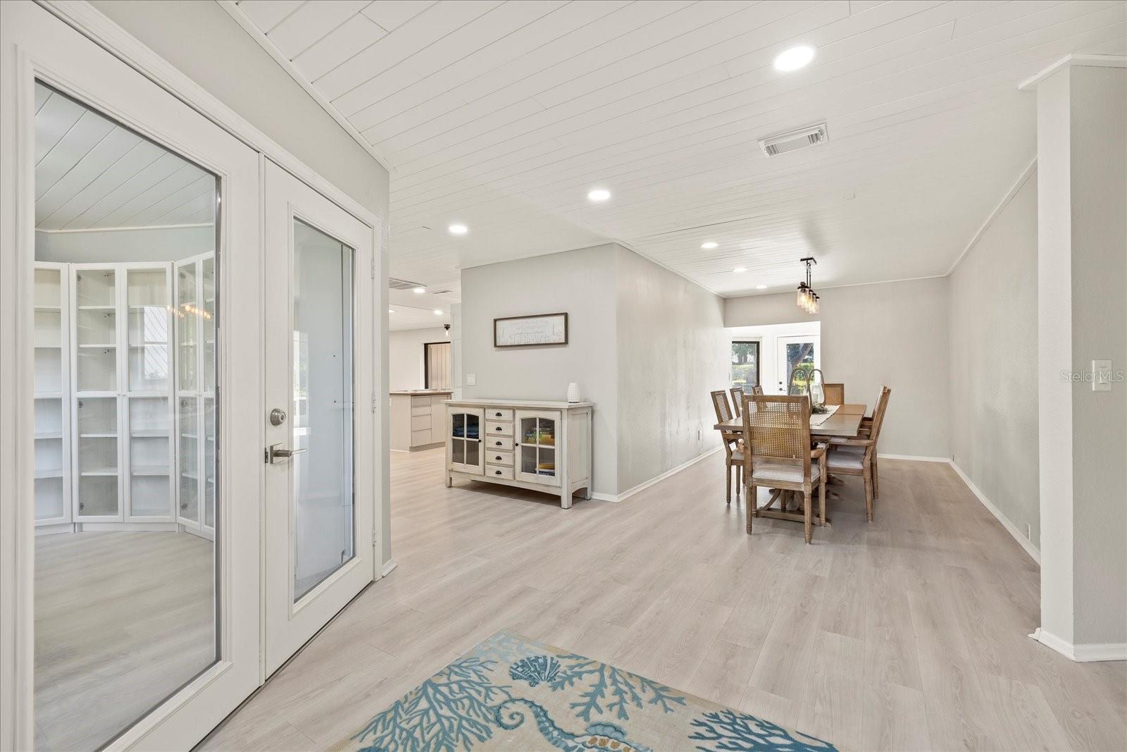 2886 GREEN MEADOW COURT