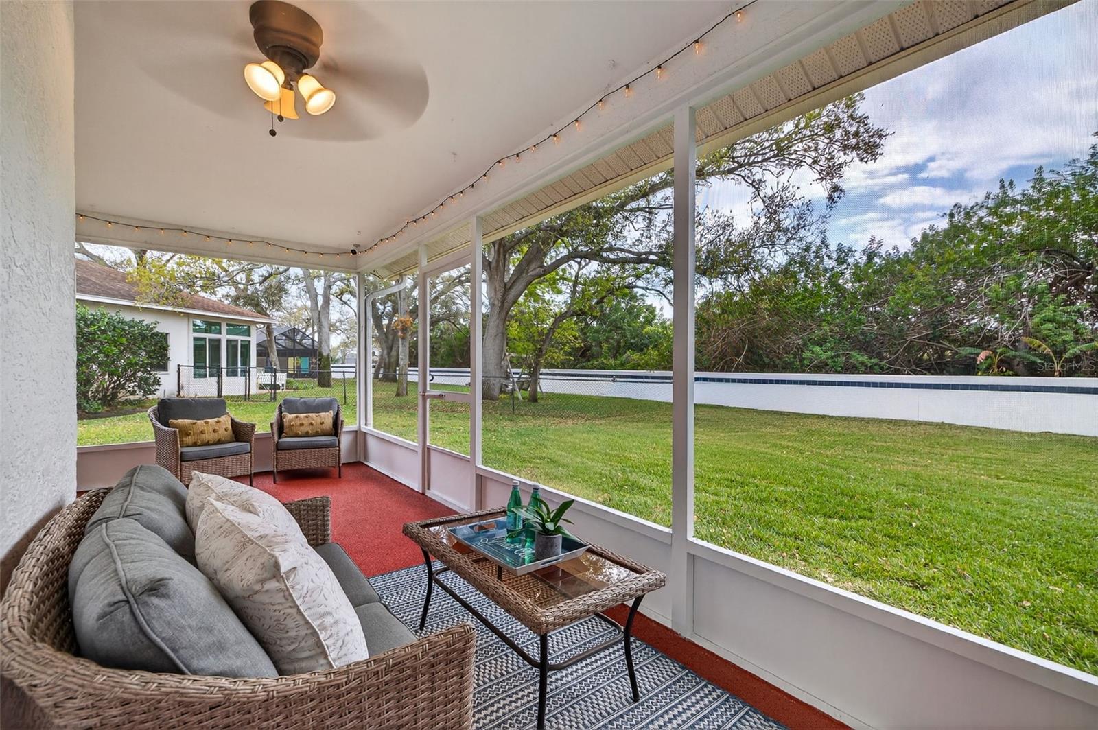 GLEN LAKES BRODERICK - Residential