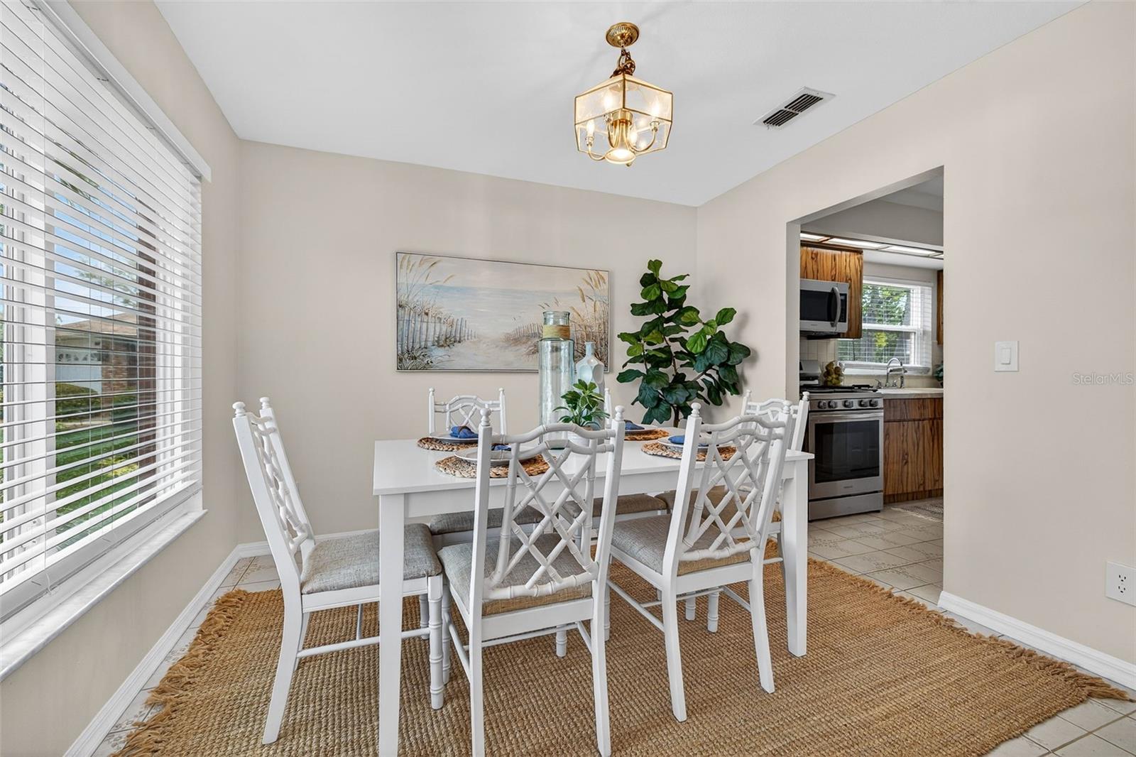 GLEN LAKES BRODERICK - Residential