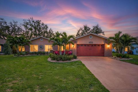 1700 GLEN LAKES BOULEVARD N ST PETERSBURG FL 33702