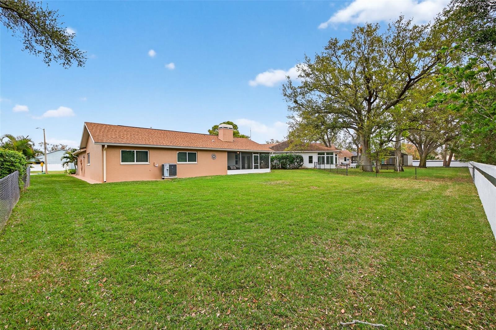 GLEN LAKES BRODERICK - Residential