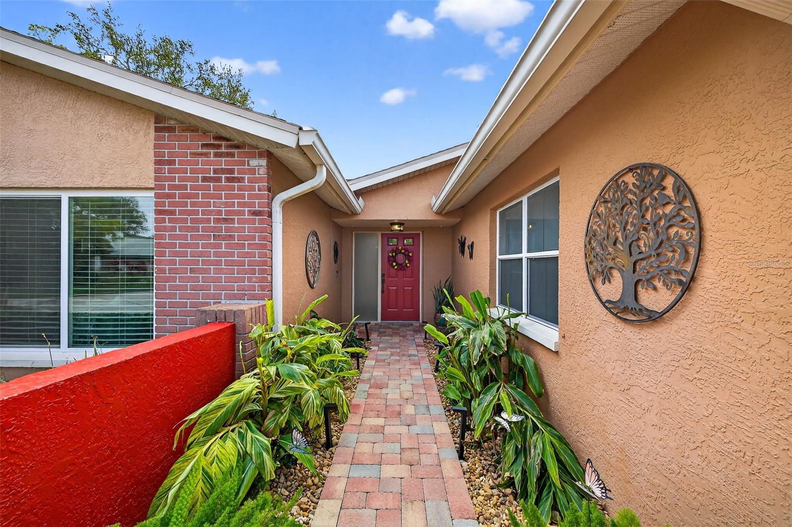 GLEN LAKES BRODERICK - Residential