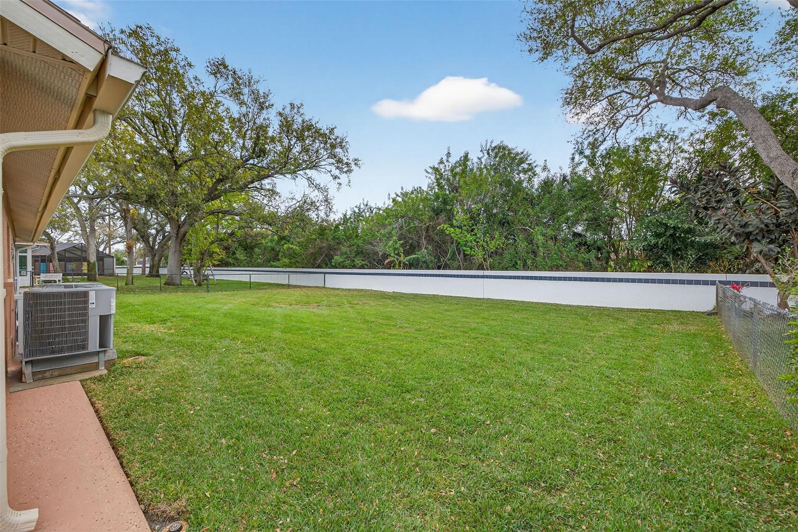 GLEN LAKES BRODERICK - Residential