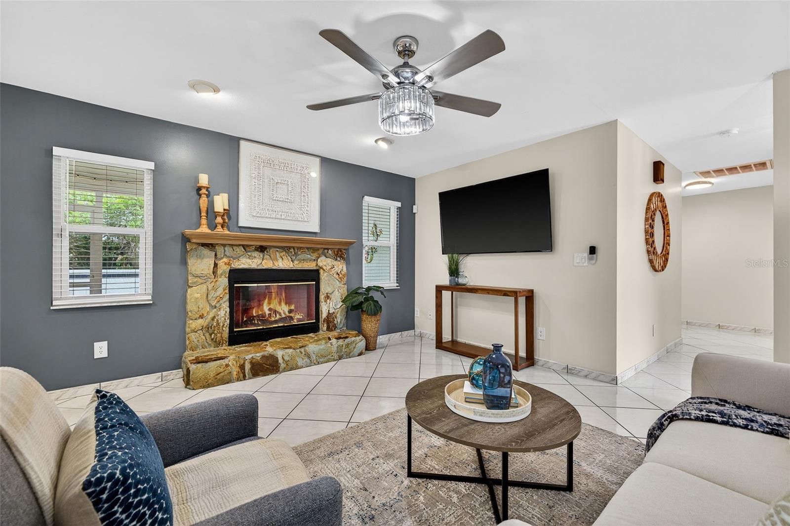 GLEN LAKES BRODERICK - Residential