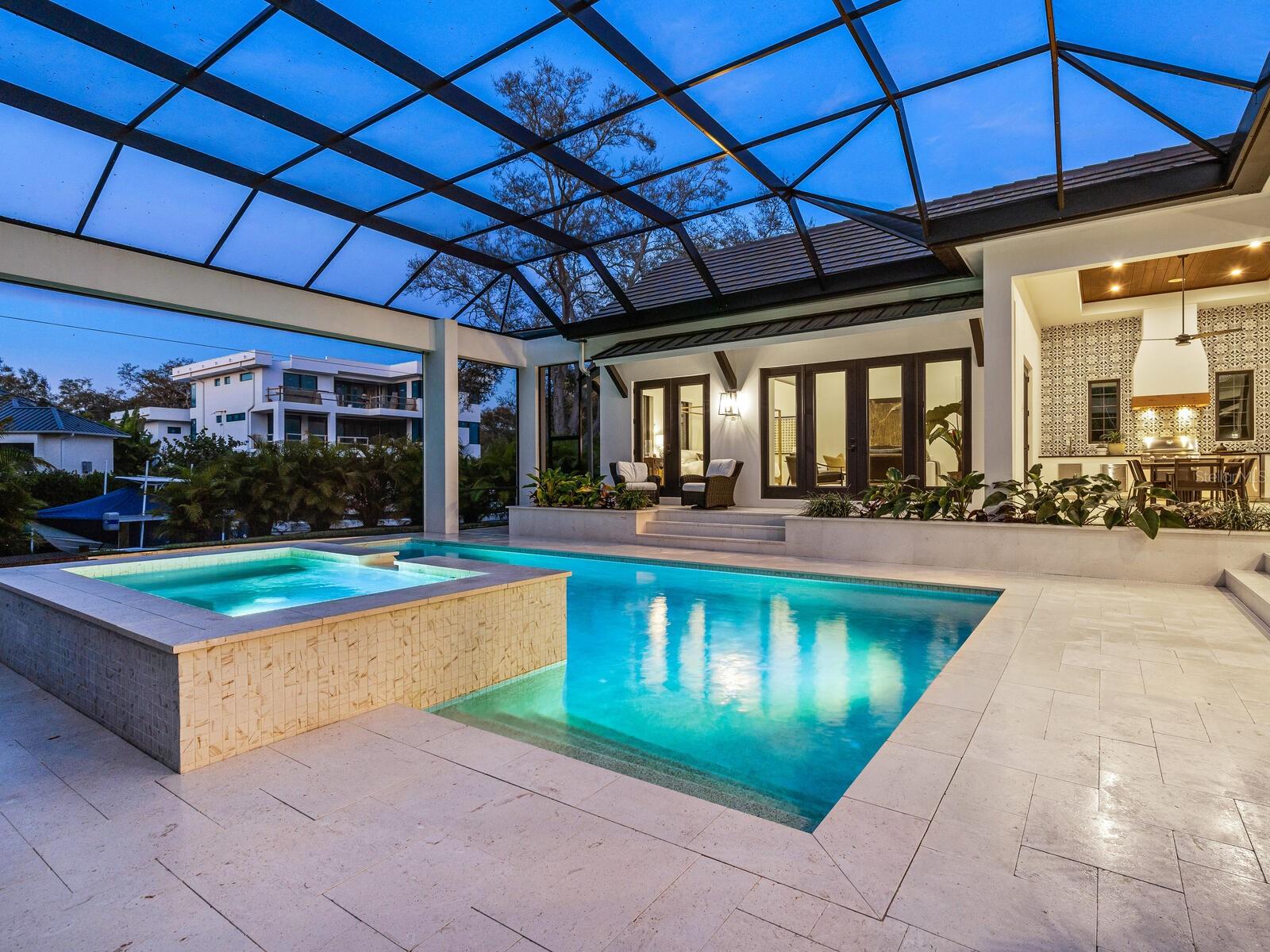 CHEROKEE LODGE - Residential