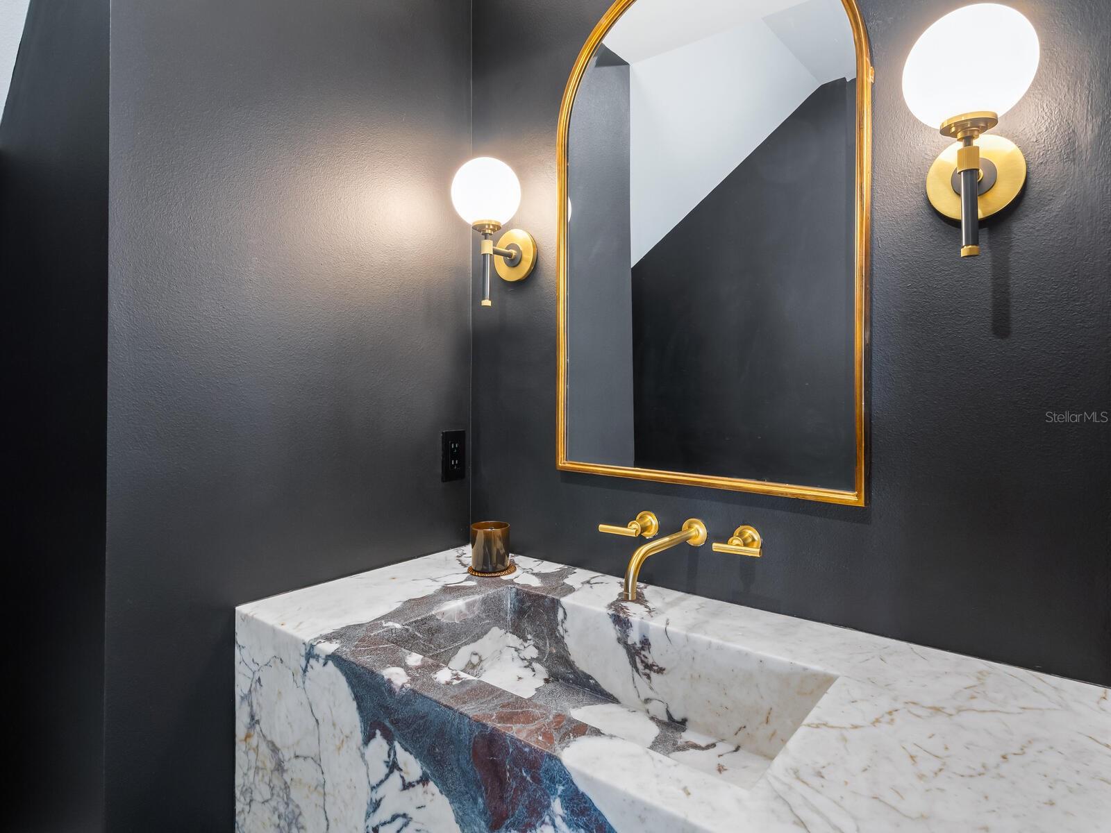 CHEROKEE LODGE - Residential