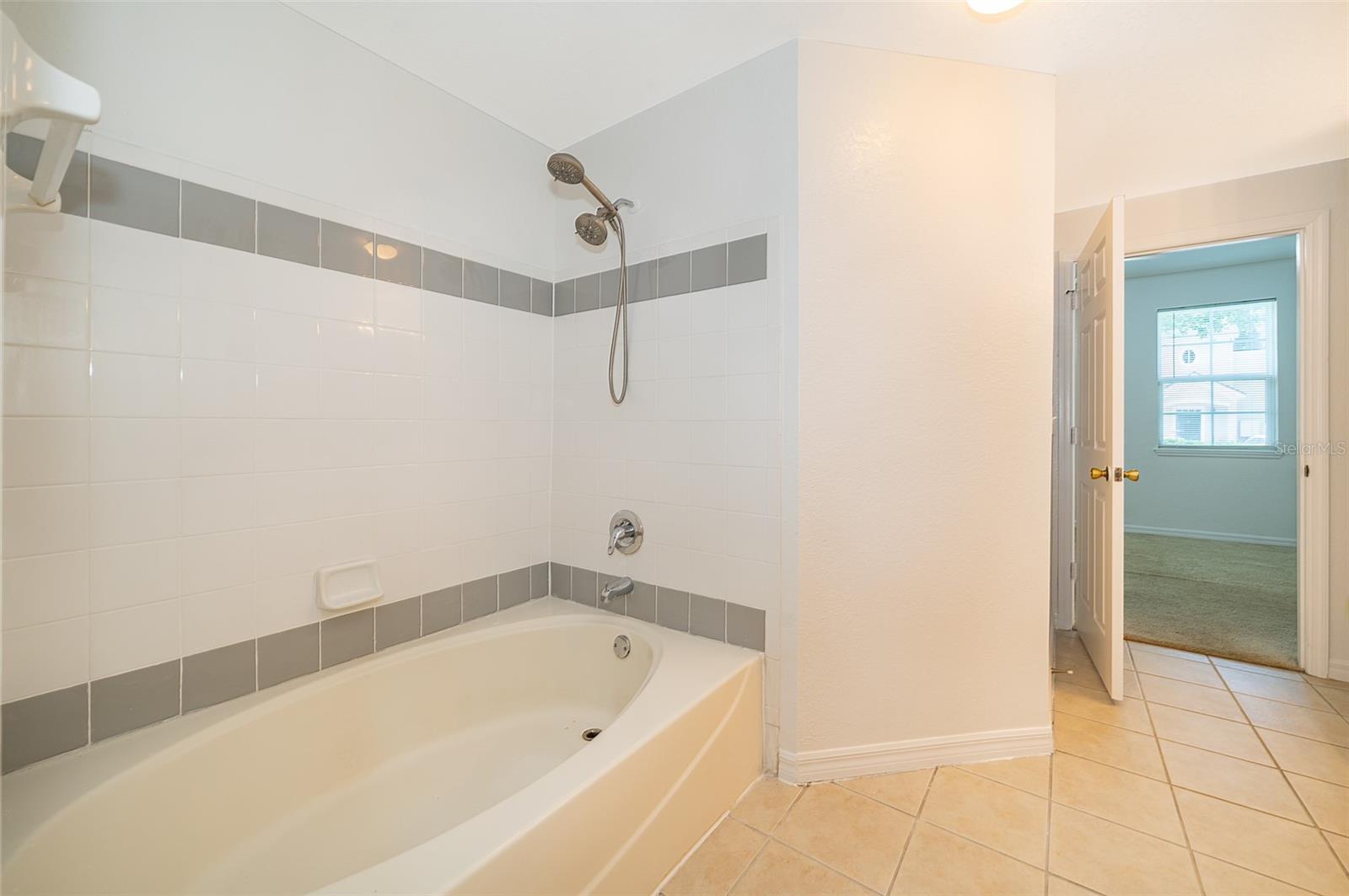 HAMPTONS/METROWEST - Residential