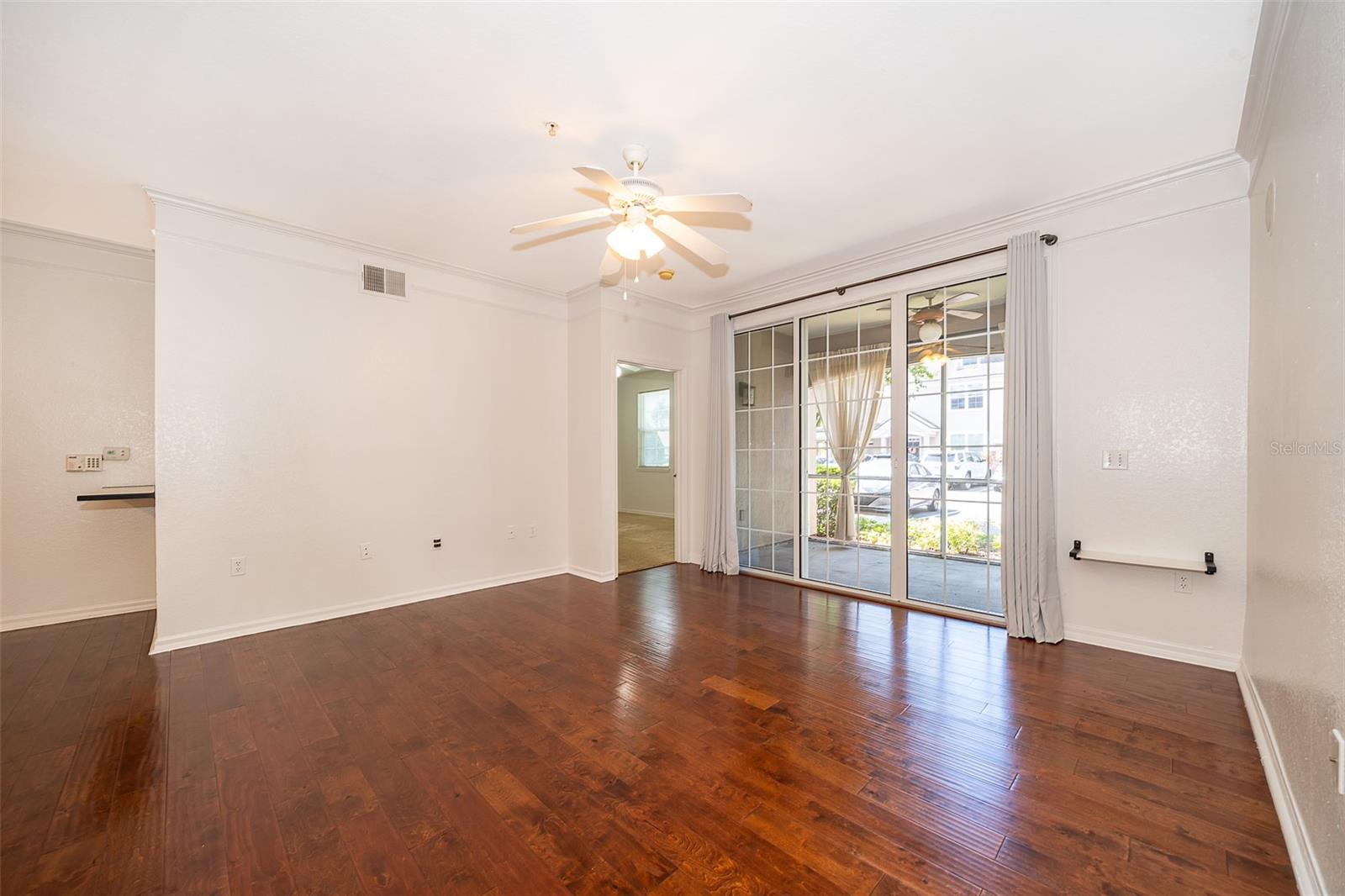 HAMPTONS/METROWEST - Residential