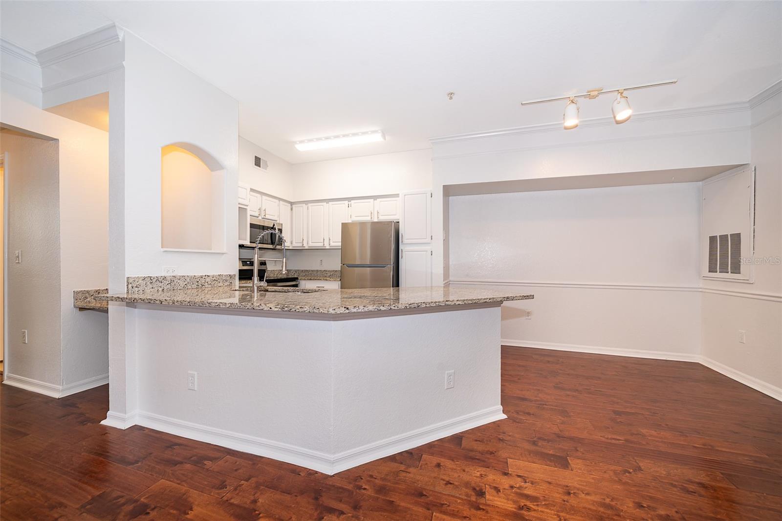 HAMPTONS/METROWEST - Residential