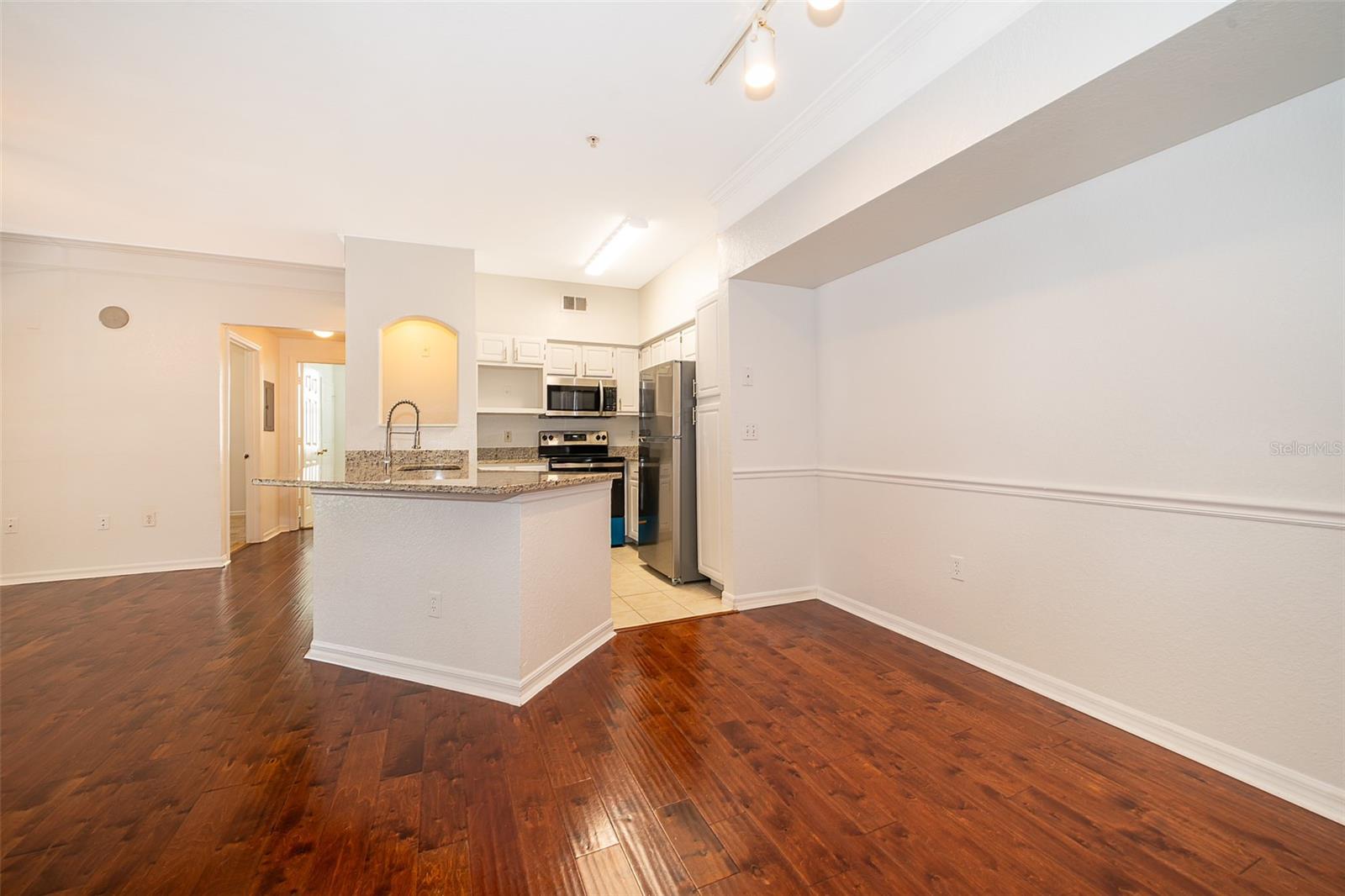 HAMPTONS/METROWEST - Residential