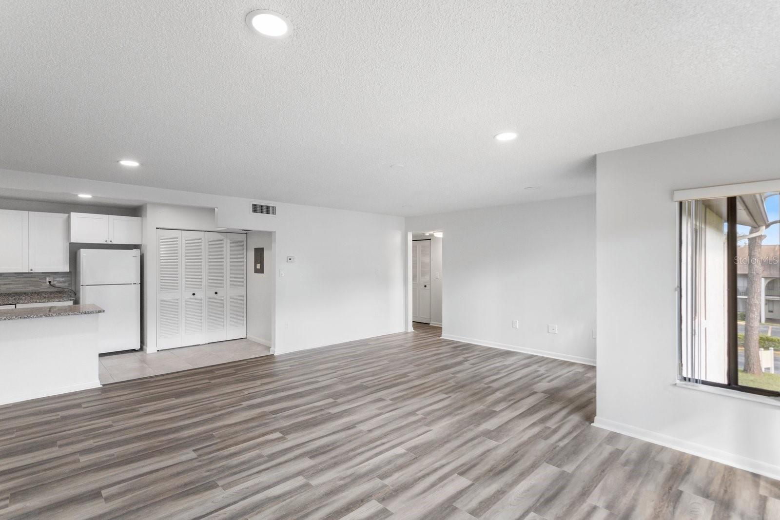 2522 PINE RIDGE WAY S D2