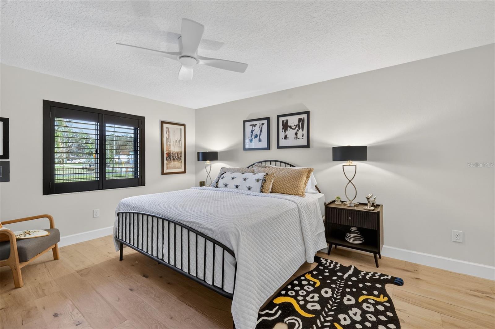 LAKE DORA OAKS - Residential