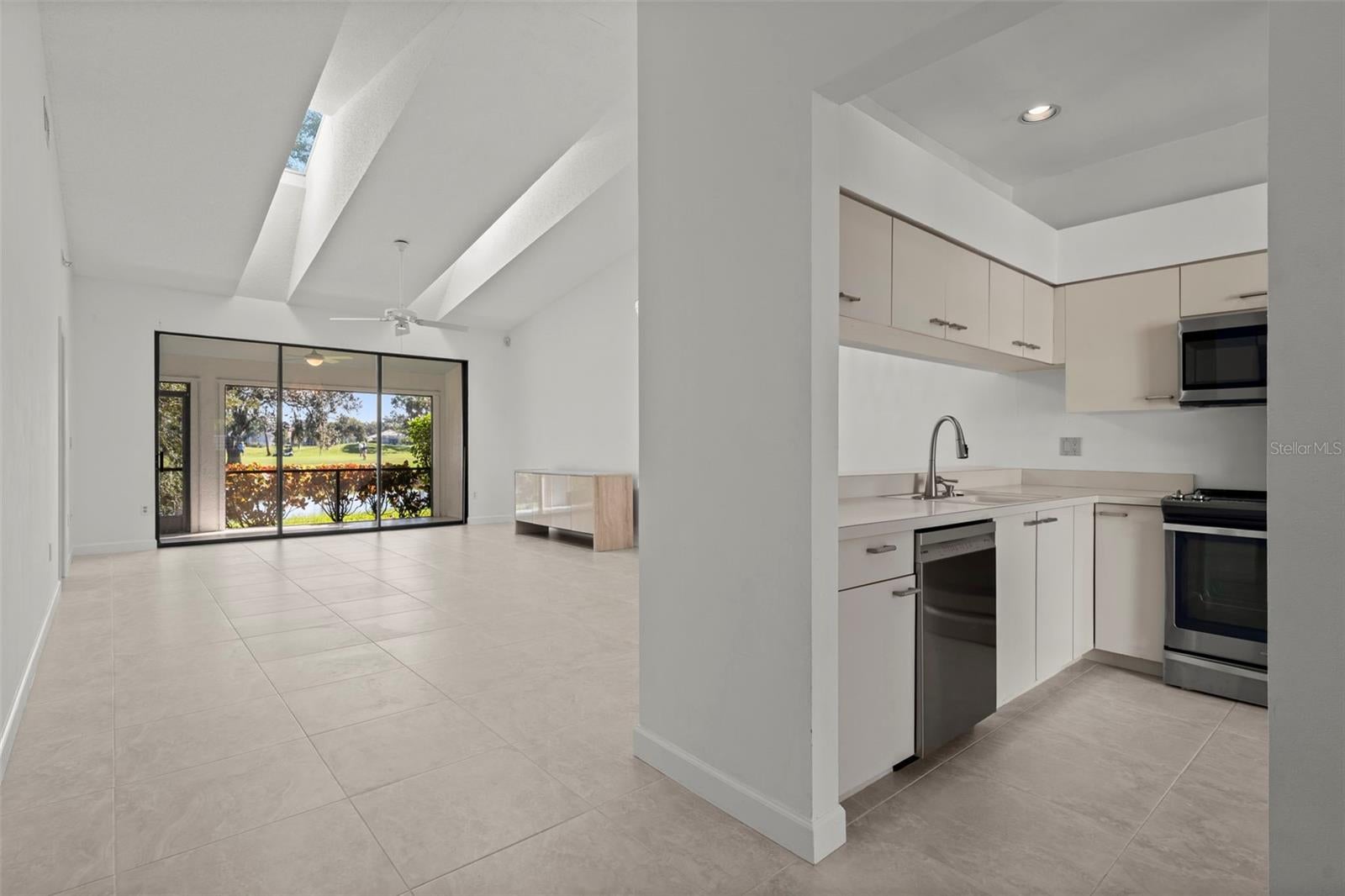 5472 HAMPSTEAD HEATH 16, SARASOTA, FL, 34235 4 5472 HAMPSTEAD HEATH 16