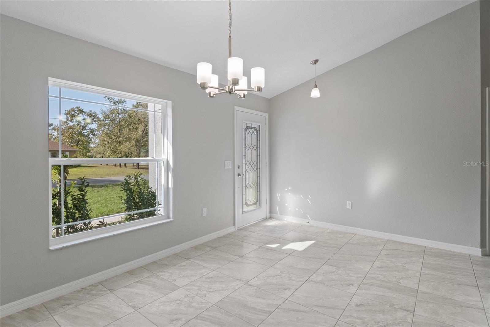 ROYAL HIGHLANDS - Residential