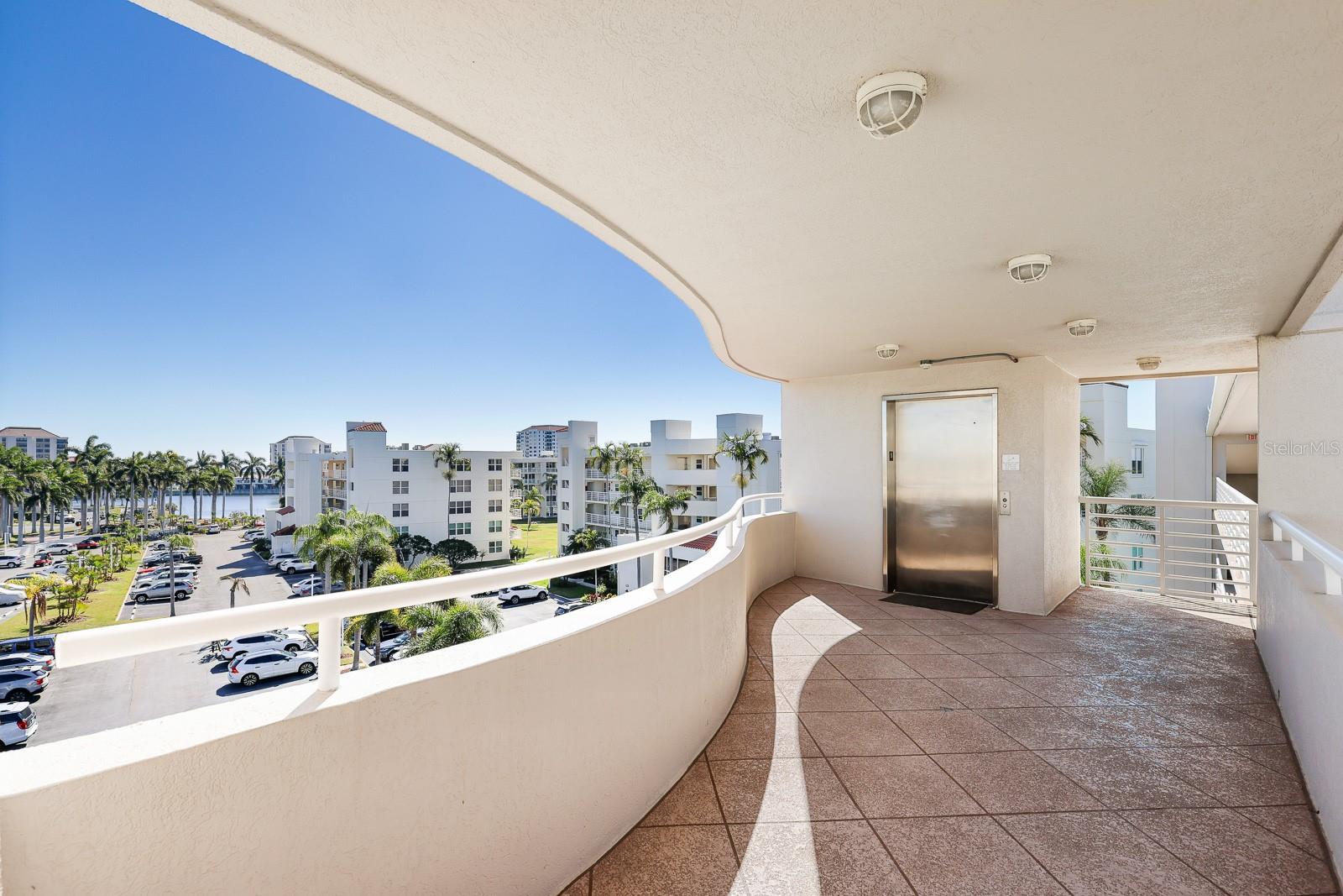 BAHIA VISTA - Residential