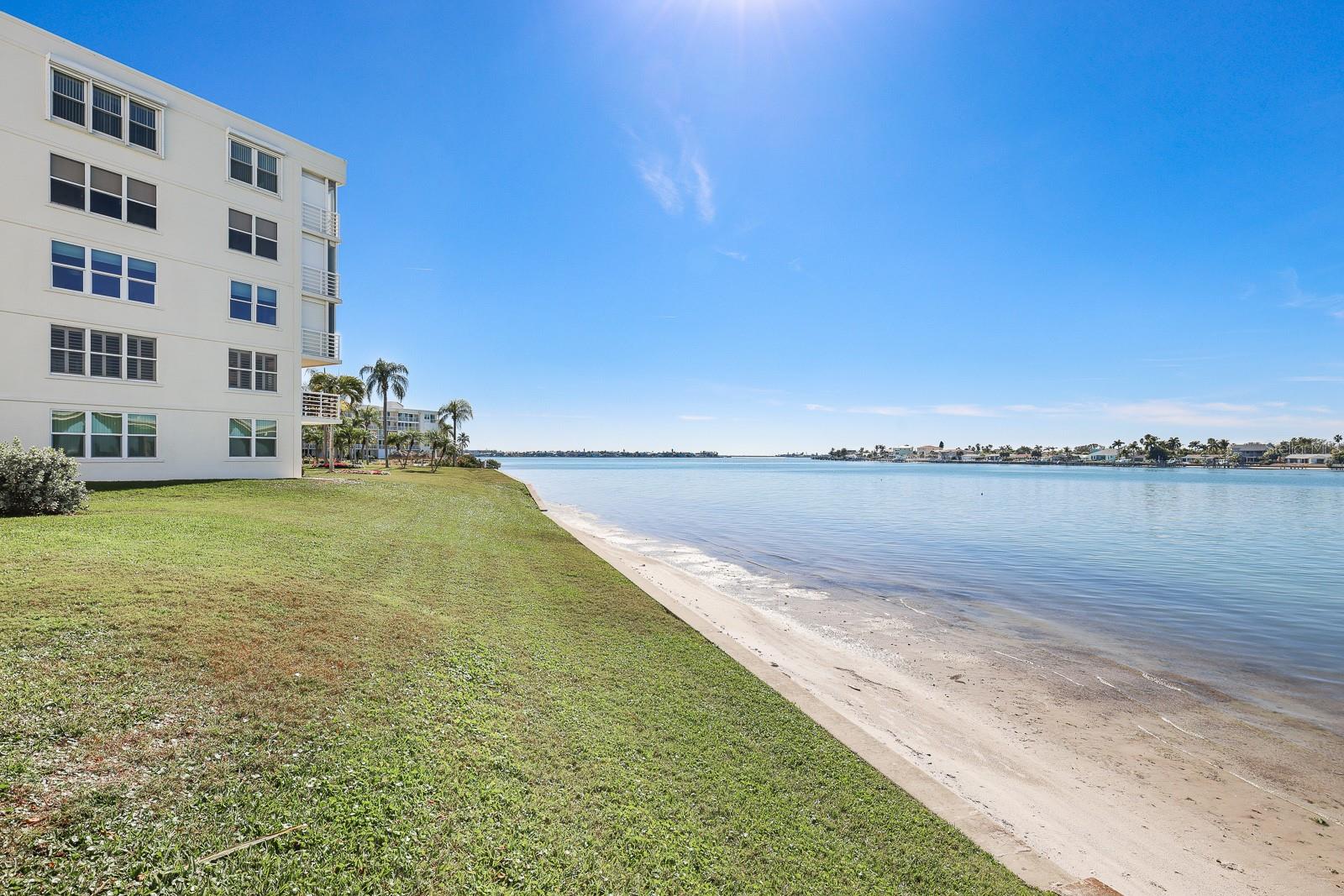BAHIA VISTA - Residential