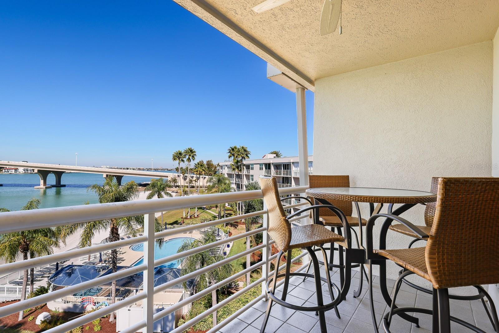 BAHIA VISTA - Residential