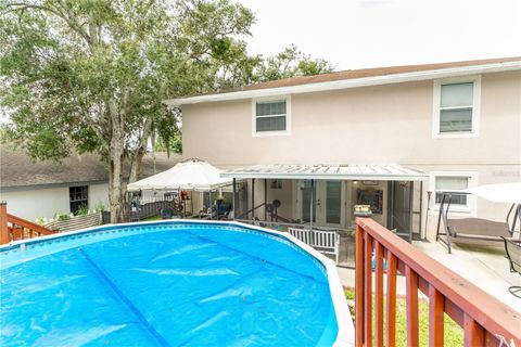 A home in WINTER HAVEN