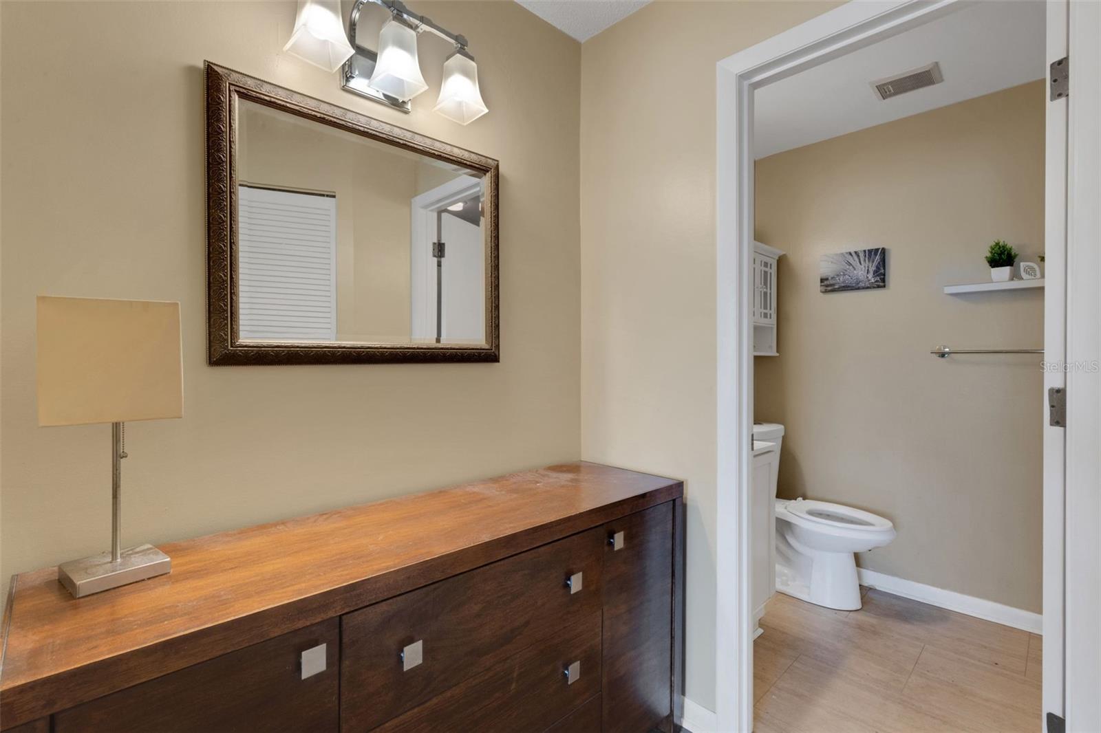 WEDGEWOOD COMMONS - Residential