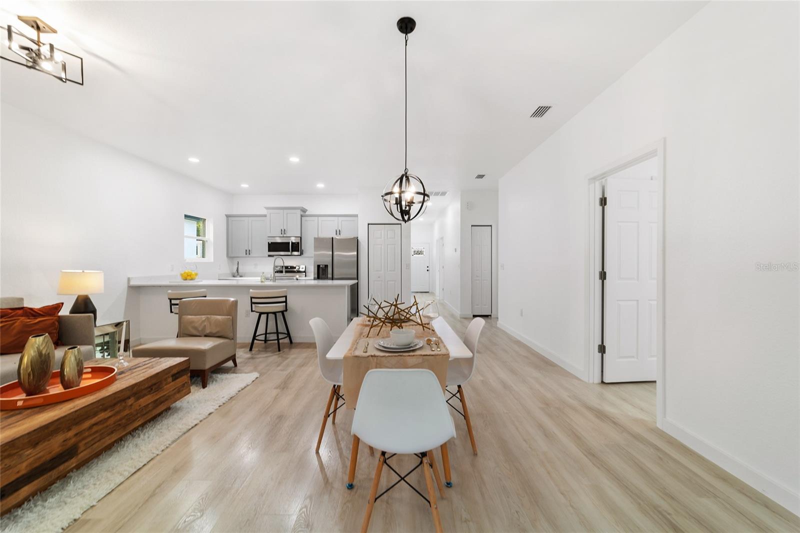 SABAL PARK - Residential