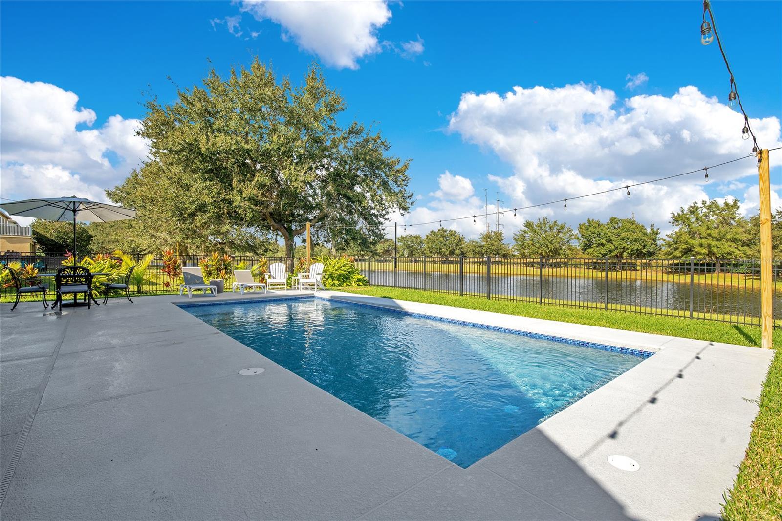 ENCLAVE/MOSS PARK - Residential