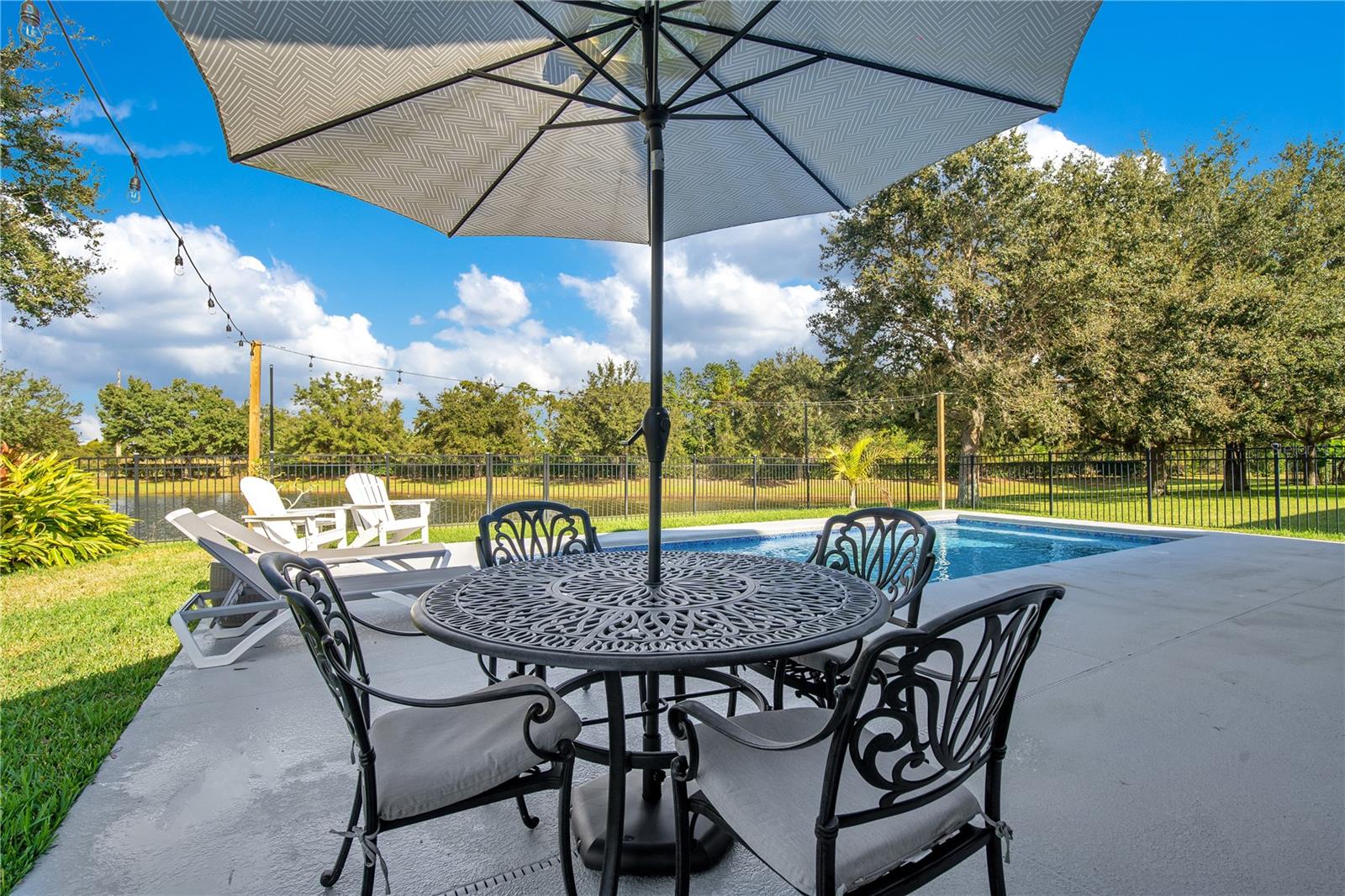 ENCLAVE/MOSS PARK - Residential