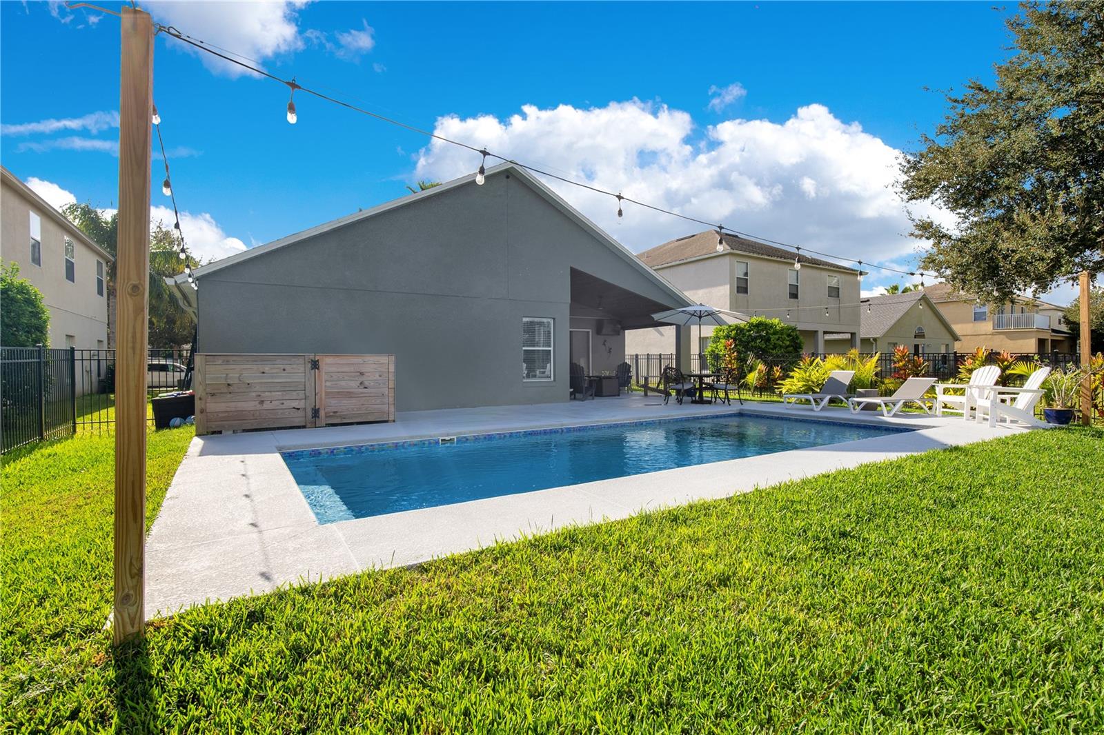 ENCLAVE/MOSS PARK - Residential