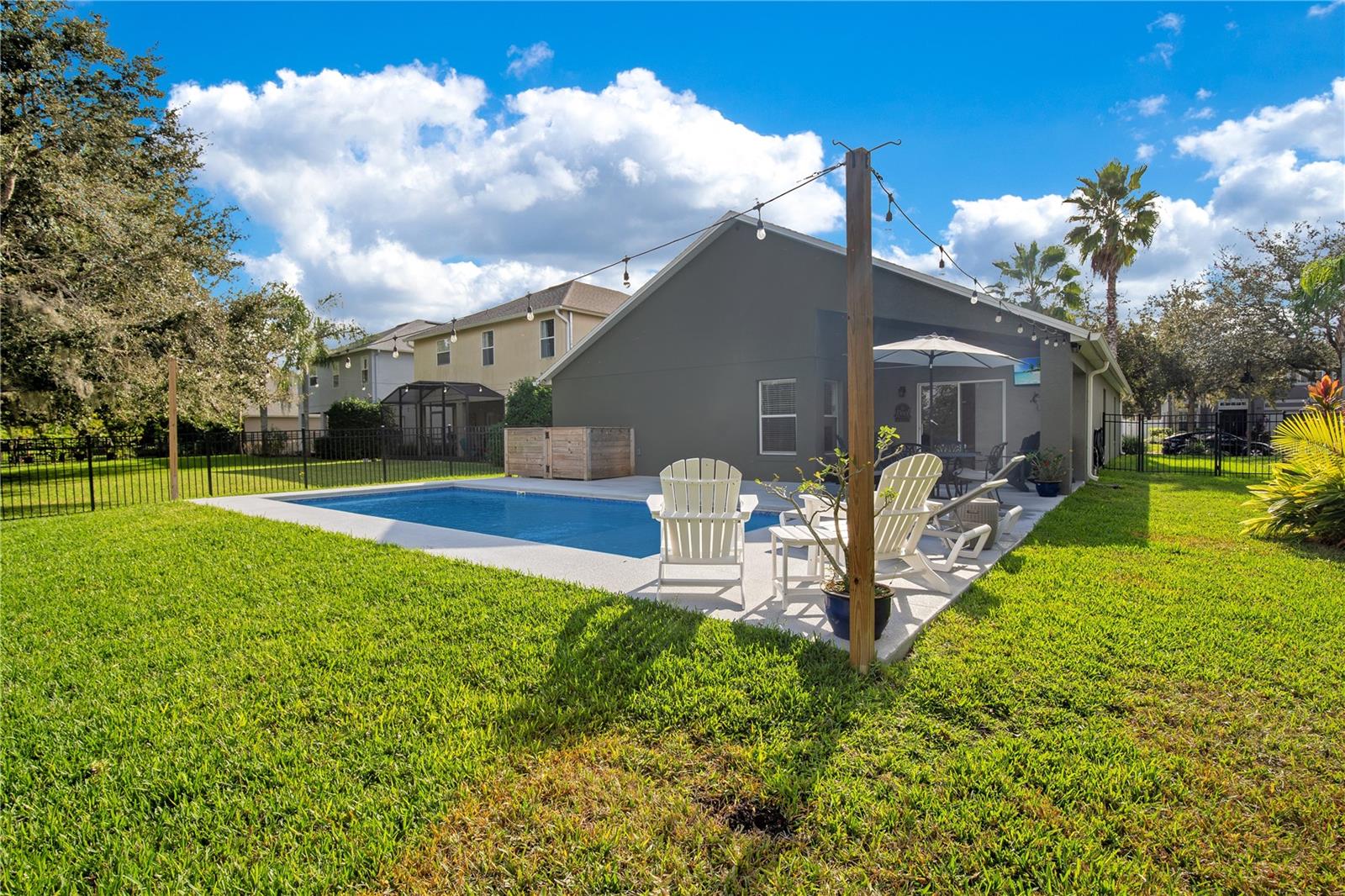 ENCLAVE/MOSS PARK - Residential