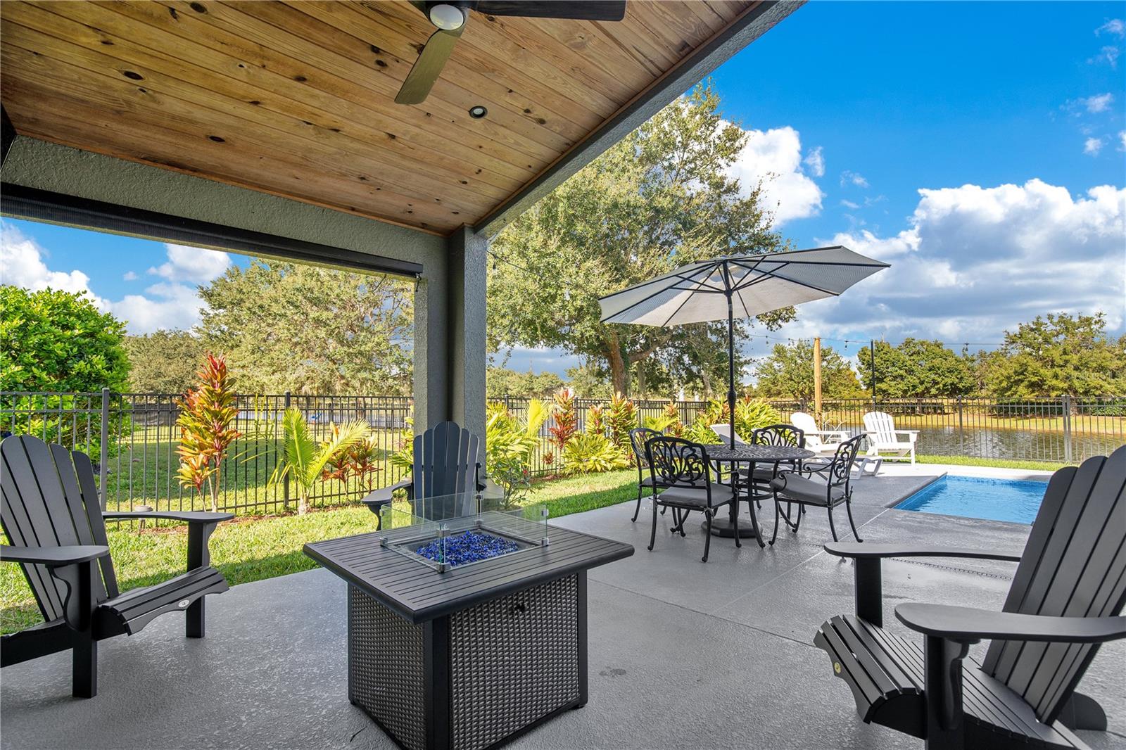 ENCLAVE/MOSS PARK - Residential