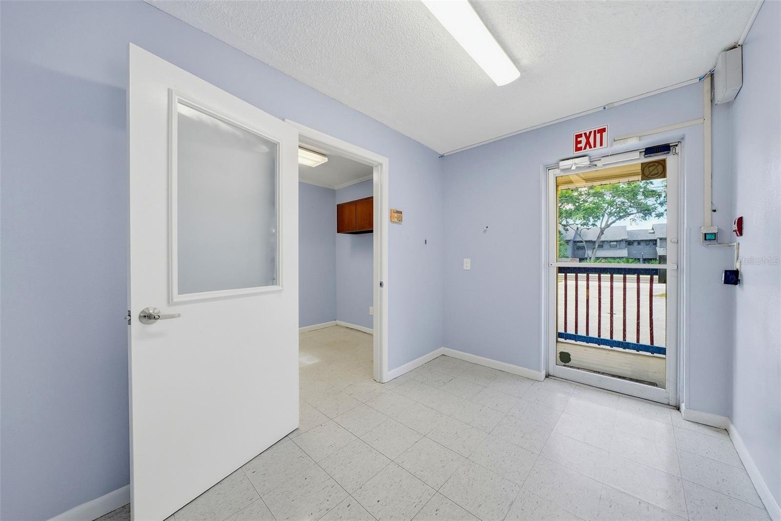 2886 WHITNEY ROAD