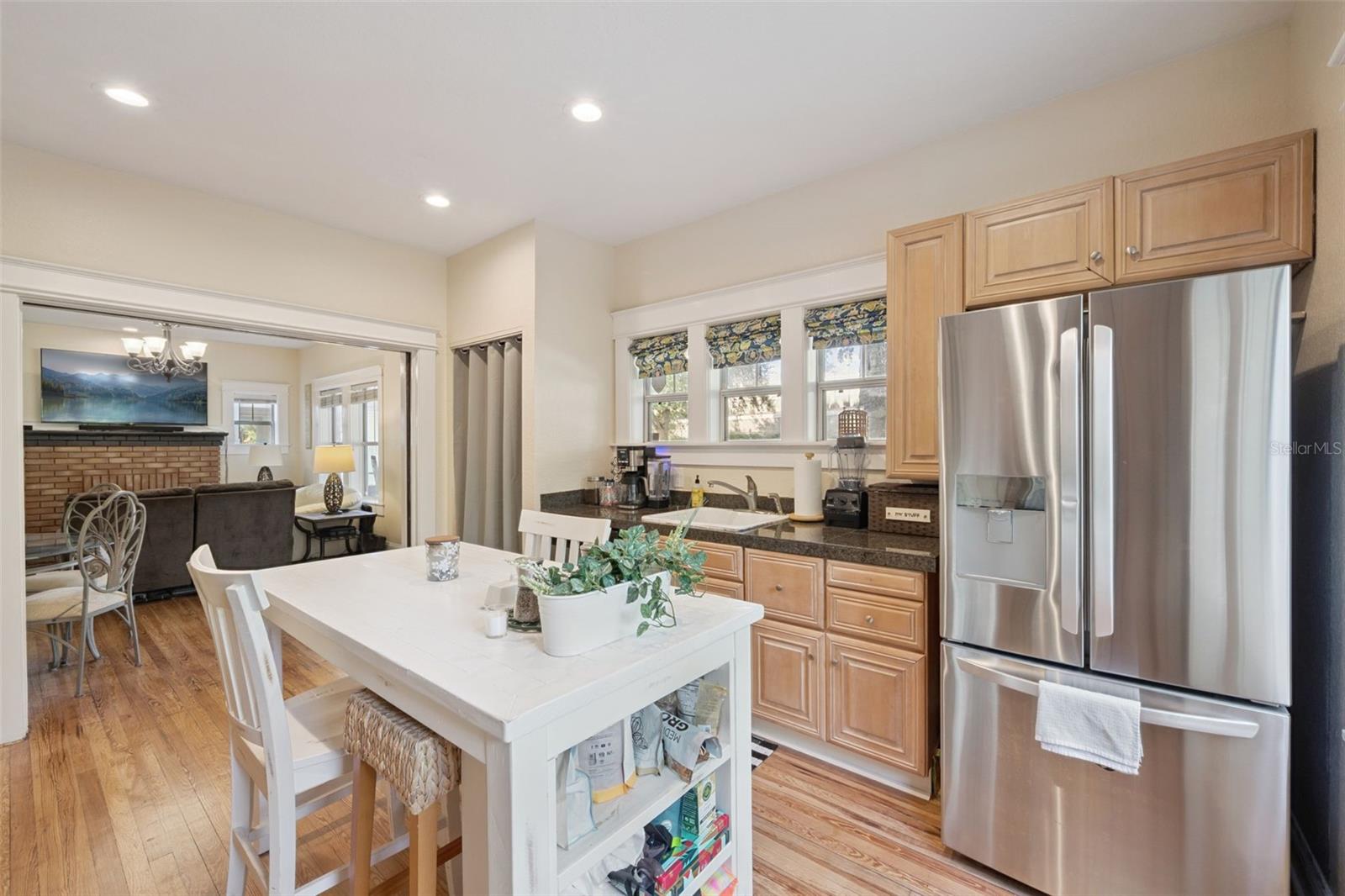 612 E ANDERSON STREET