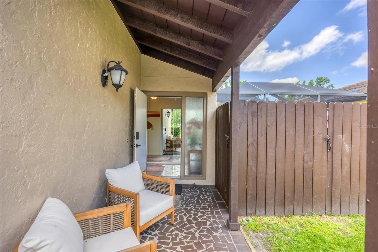 3698 GLEN OAKS MANOR DRIVE