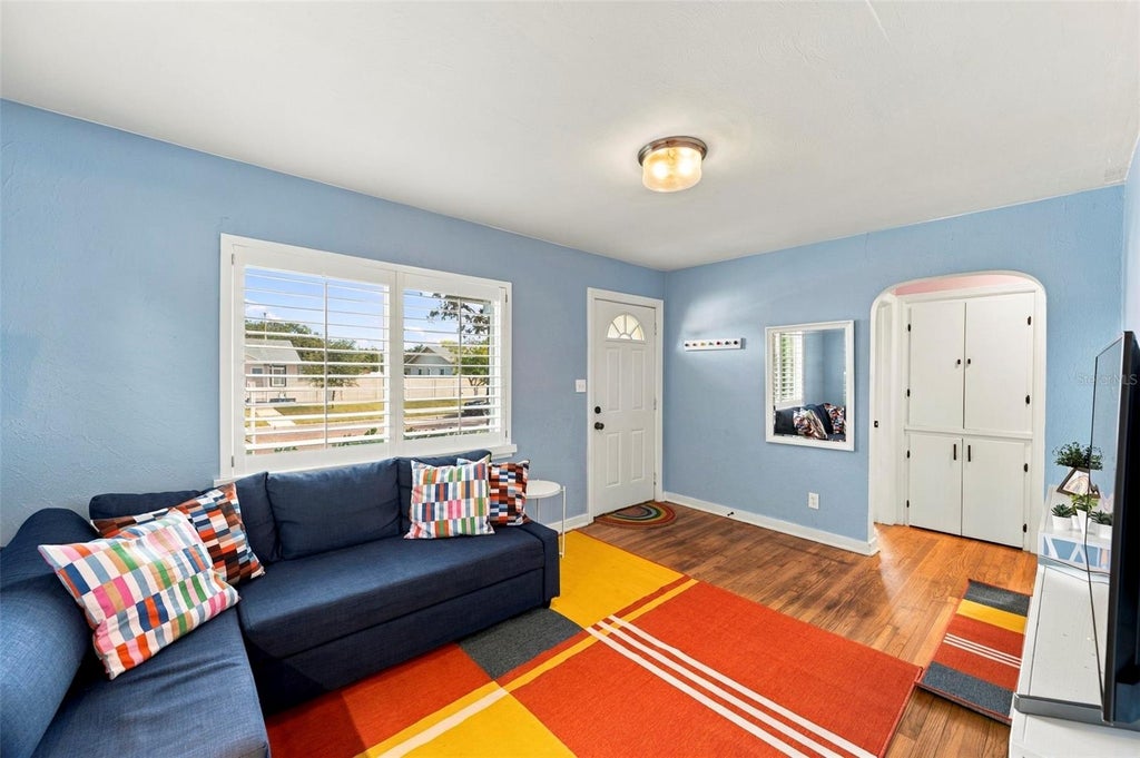 Photo of 3820 Burlington Avenue N, St Petersburg, FL 33713 (MLS # TB8551225)