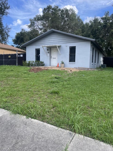 Photo of 2315 NE 29 Terrace, Ocala, FL 34470 (MLS # OM732774)