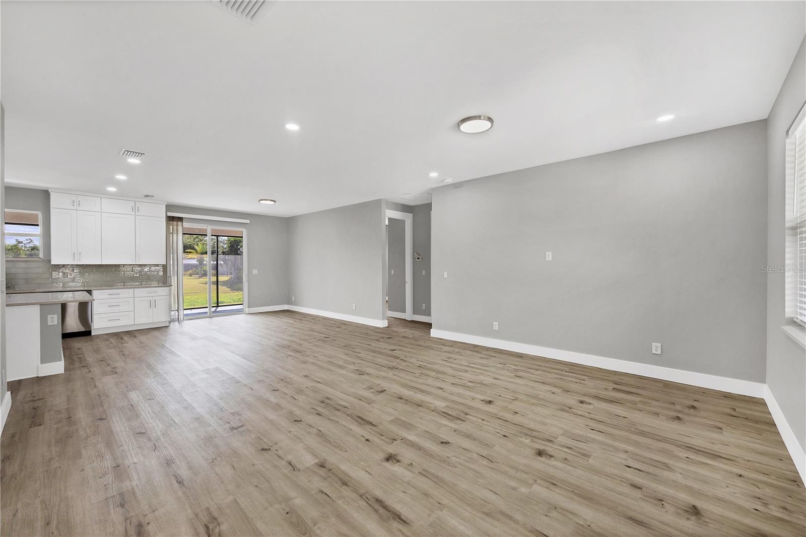 PORT CHARLOTTE SUB 37 - Residential Lease