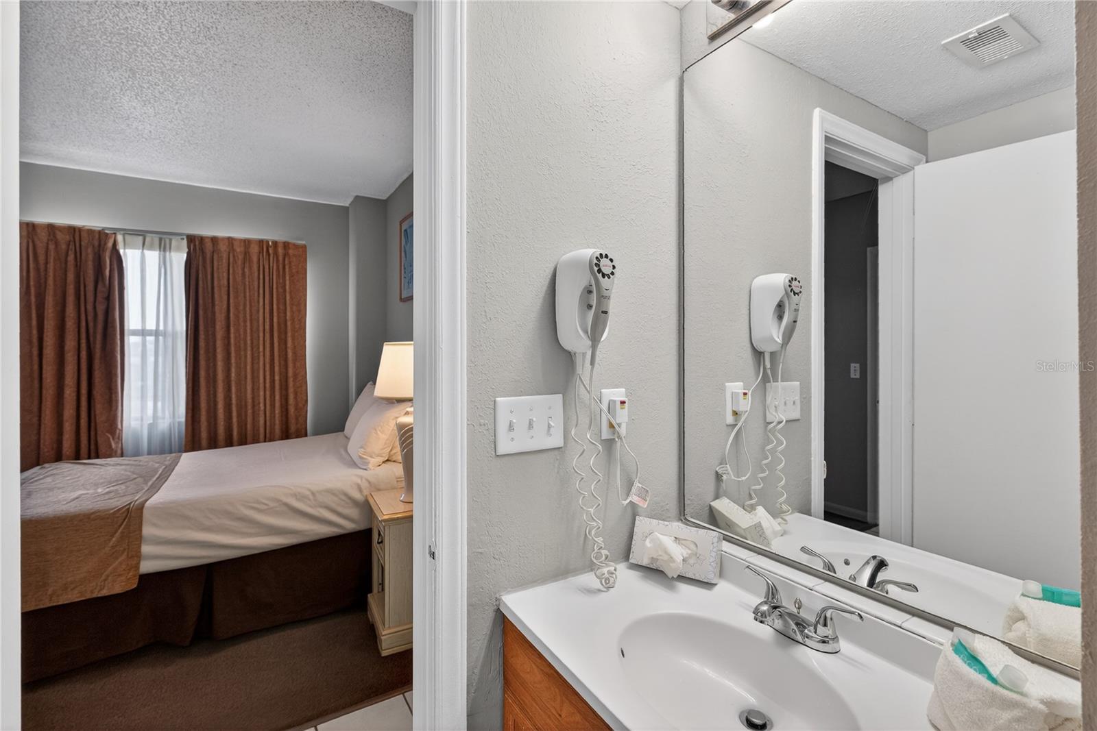 ENCLAVE AT ORLANDO CONDO PH 3 - Residential