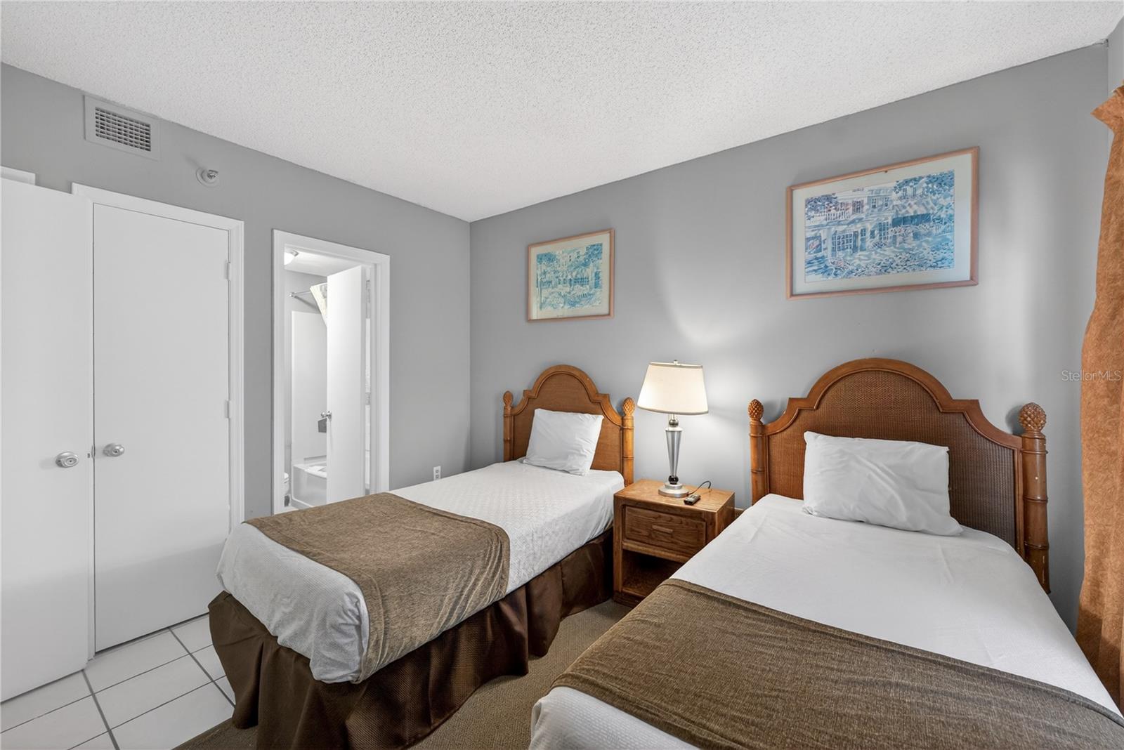 ENCLAVE AT ORLANDO CONDO PH 3 - Residential