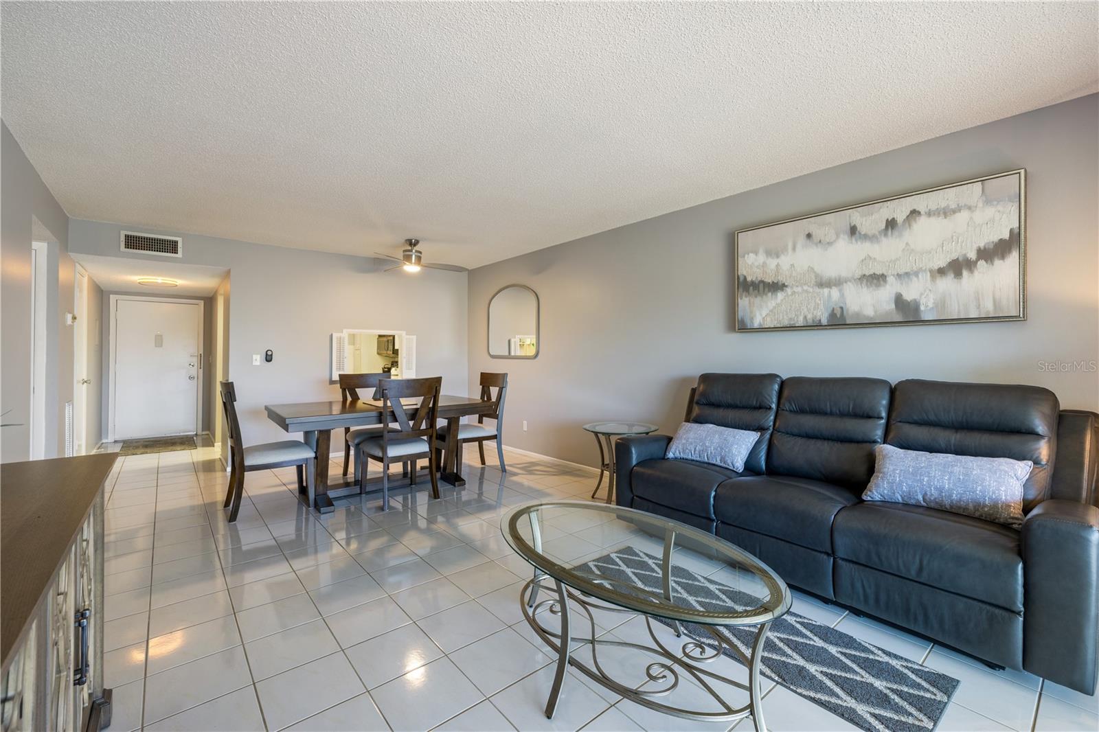 GLEN OAKS GARDEN APTS 3 - Residential