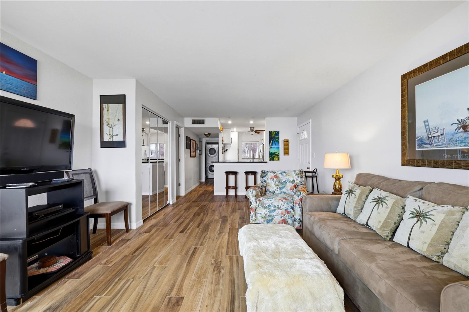 SOUTH BAY CONDO - Residential