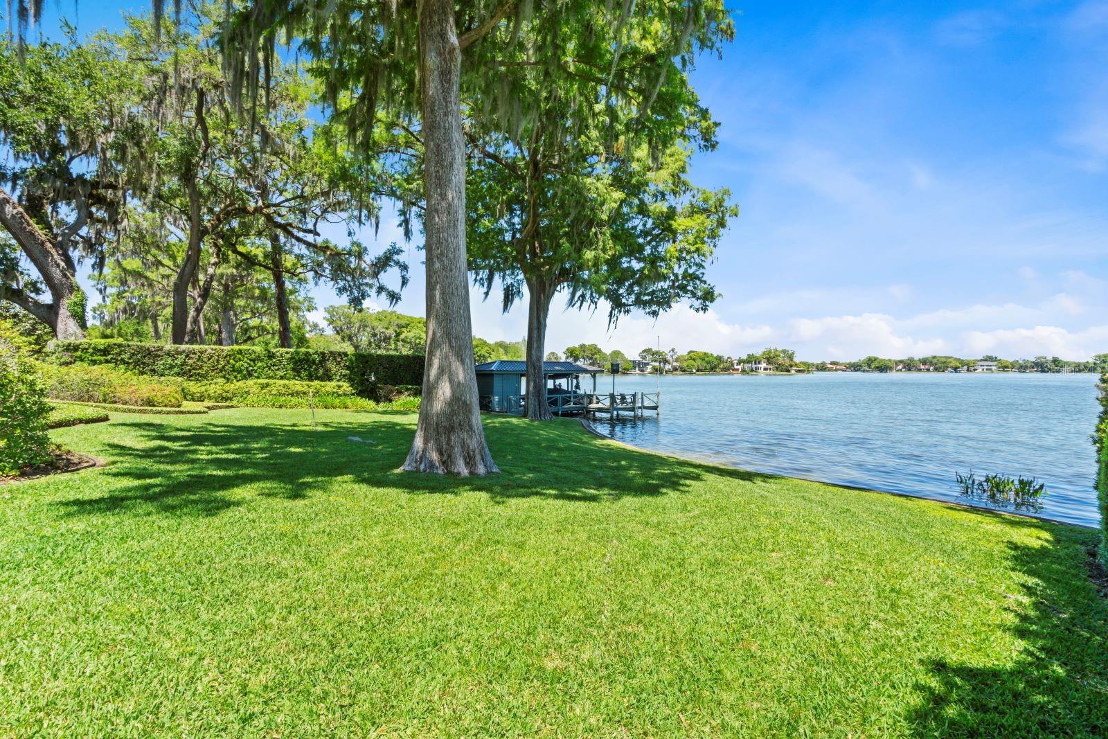 ROBERT DHU MACDONALD PARK - Residential