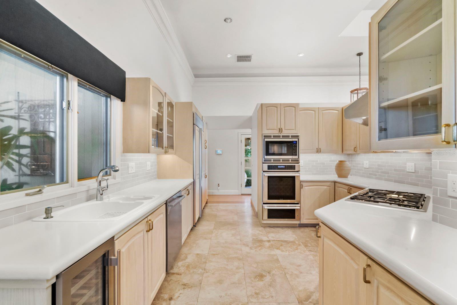 ROBERT DHU MACDONALD PARK - Residential