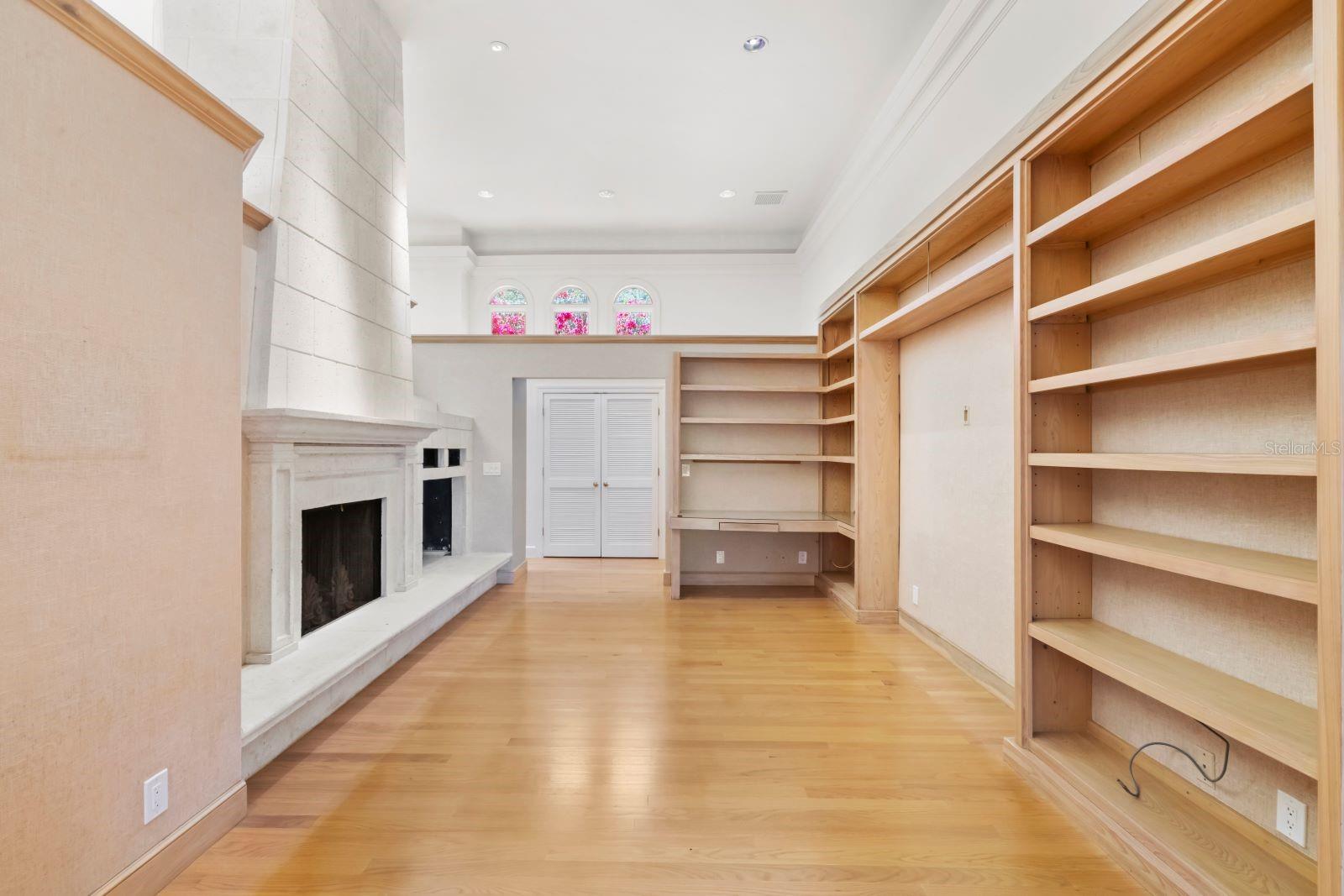 ROBERT DHU MACDONALD PARK - Residential