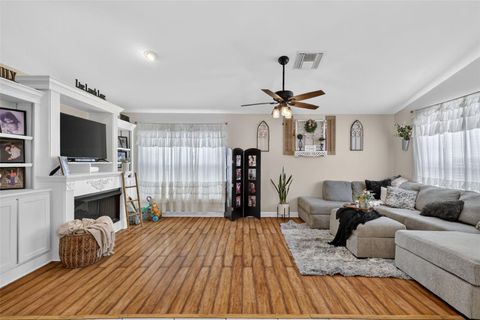 Tiny photo for 36809 Meridian Circle, Grand Island, FL 32735 (MLS # G5114476)