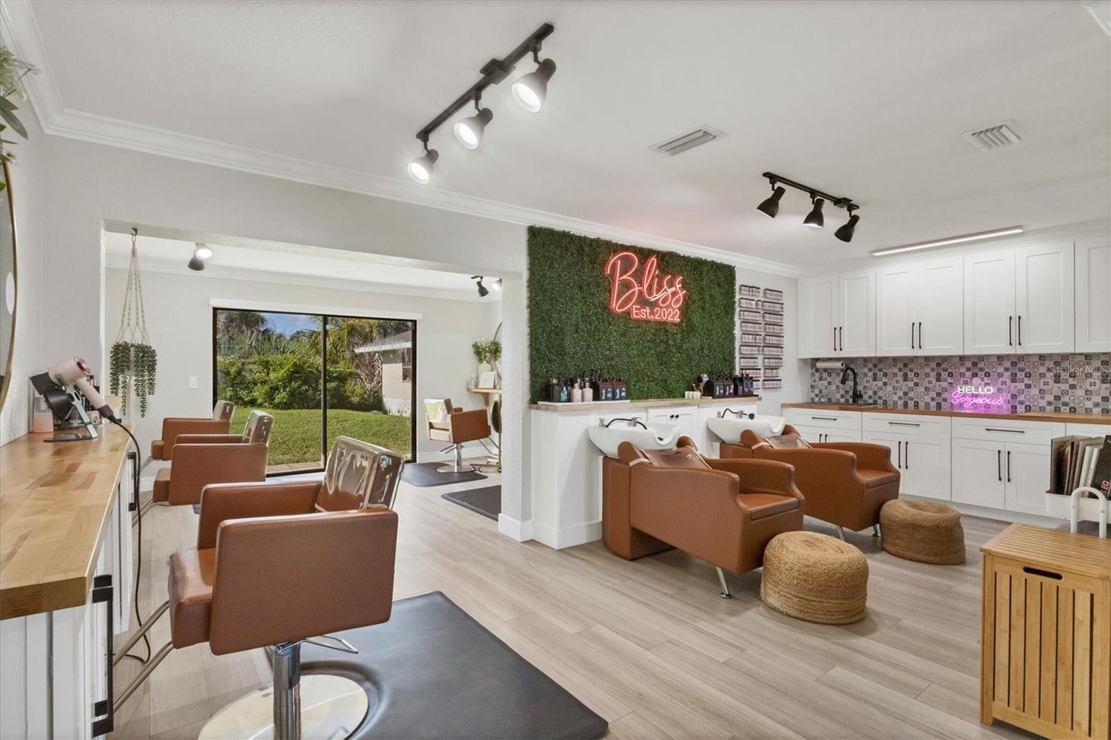 PORT CHARLOTTE SEC 064 - Commercial Sale