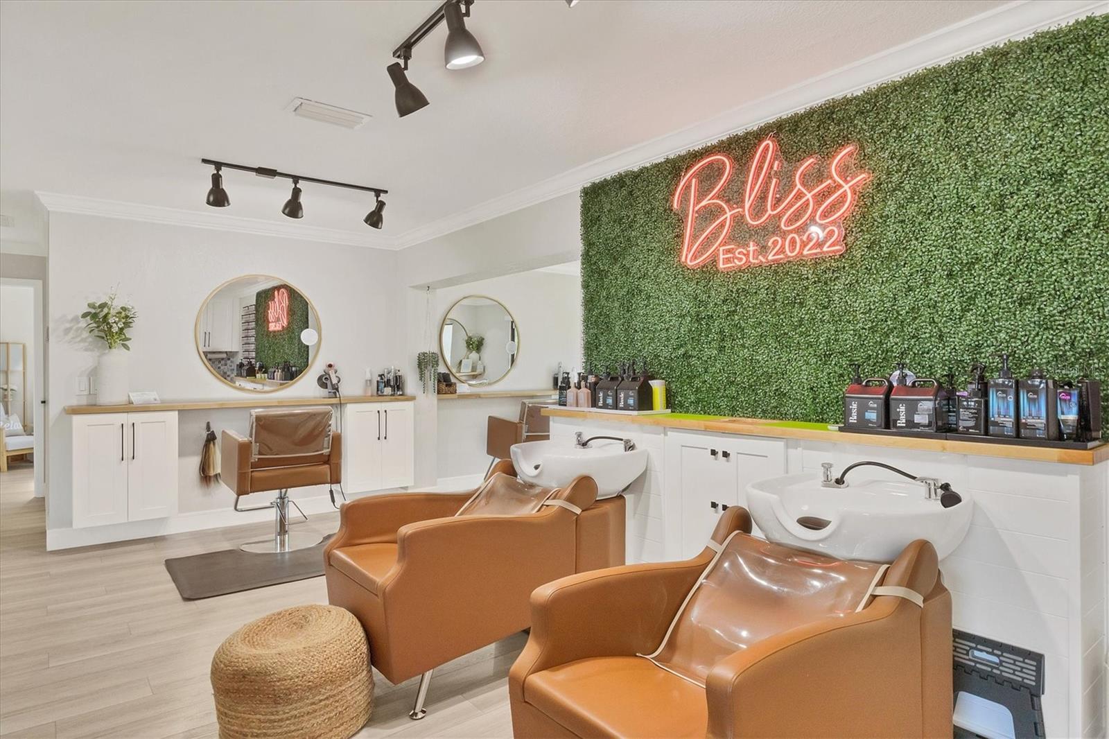 PORT CHARLOTTE SEC 064 - Commercial Sale