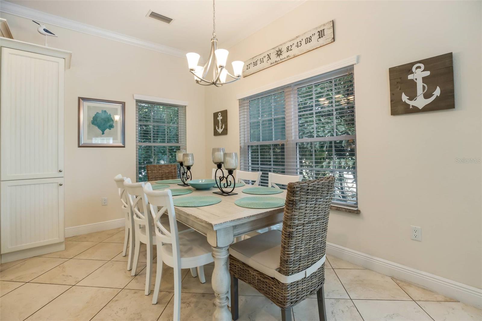 BAY PALMS - Residential