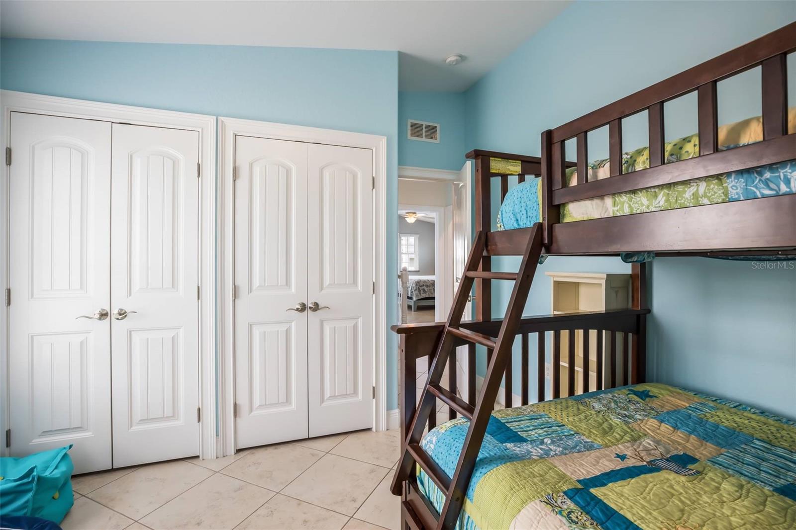 BAY PALMS - Residential