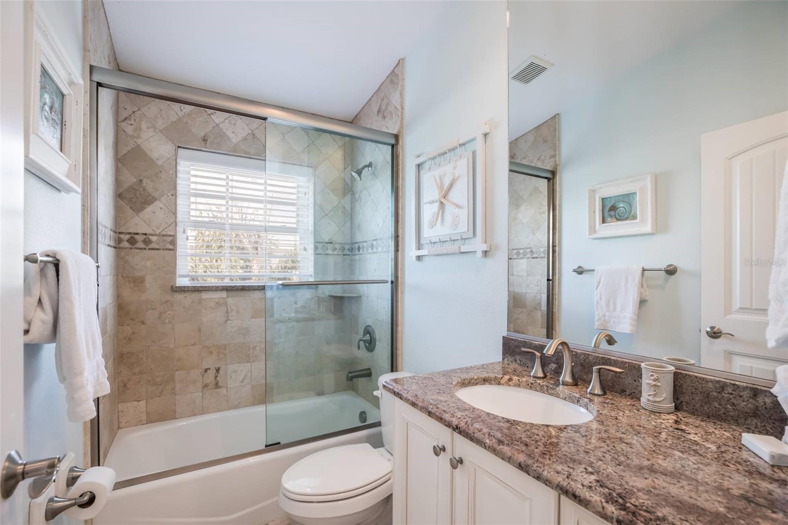 BAY PALMS - Residential