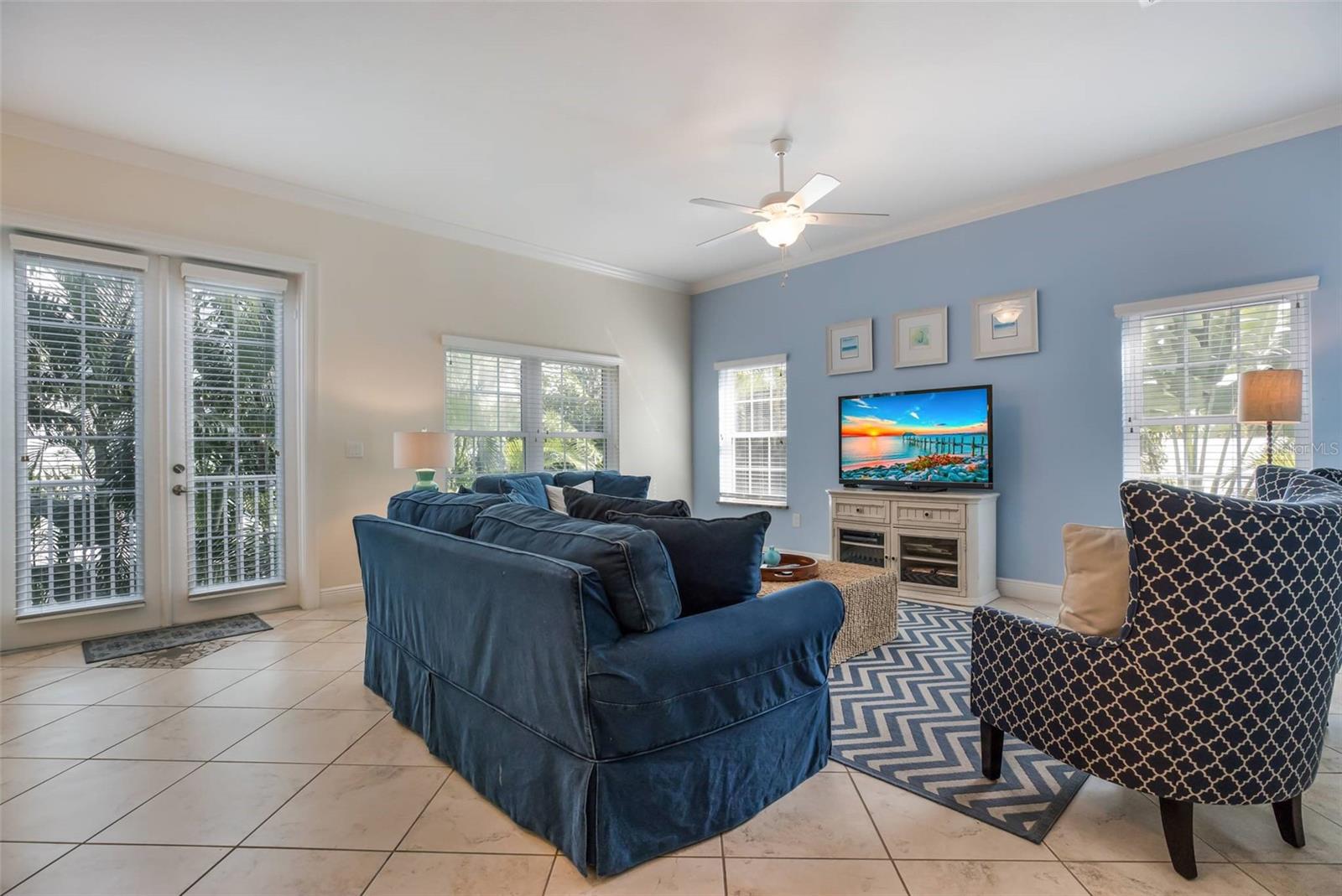 BAY PALMS - Residential