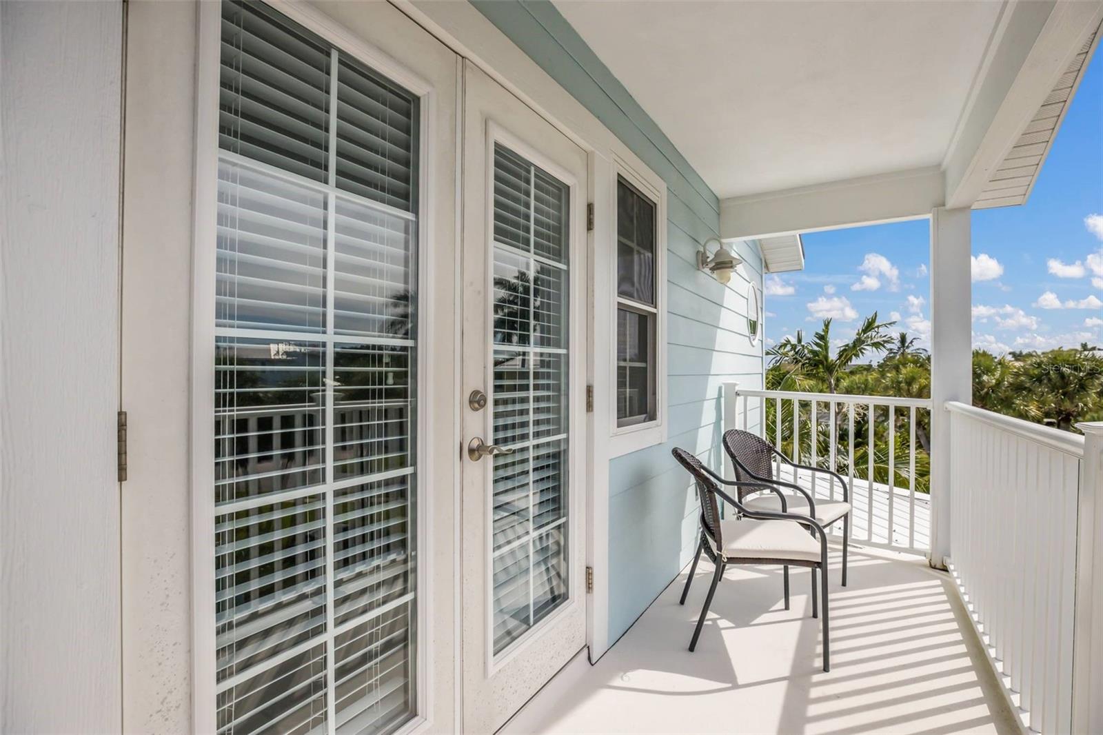 BAY PALMS - Residential